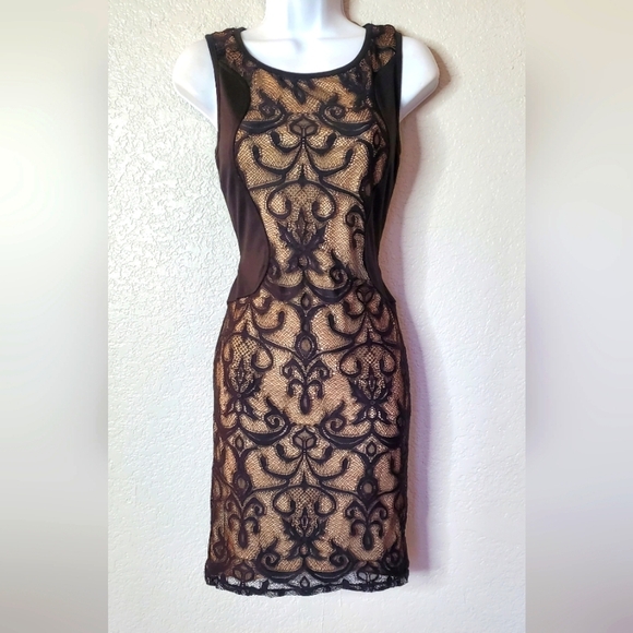💚5/$25 Black Stretch Lace Over Nude Bodycon Sheath Cocktail Mini Dress Medium - Picture 1 of 8